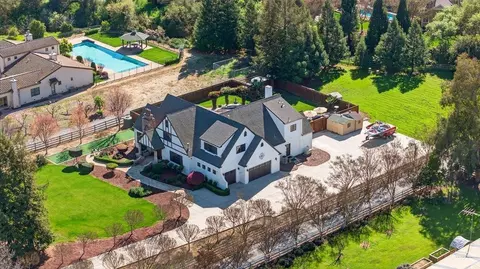 12575 Foothill Ave, San Martin, CA 95046