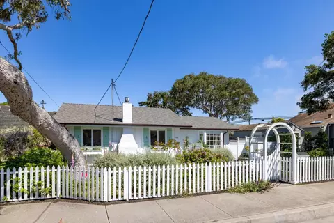 315 Willow St, Pacific Grove, CA 93950