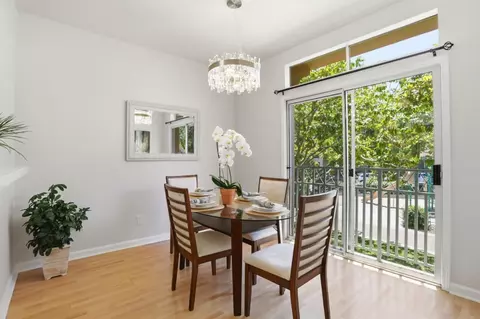 Dining - 154 Paseo Ct, Mountain View, CA 94043 photo 1 of 1