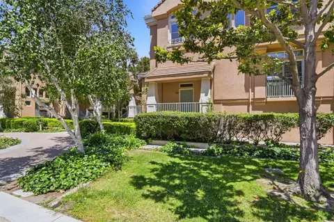 Exterior - 154 Paseo Ct, Mountain View, CA 94043 photo 2 of 8