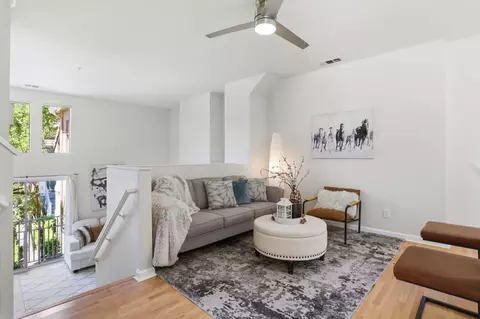 Living - 154 Paseo Ct, Mountain View, CA 94043 photo 5 of 6