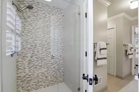 Bath - 2725 Fairbrook Dr, Mountain View, CA 94040 photo 2 of 4