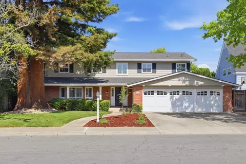 2725 Fairbrook Dr, Mountain View, CA 94040