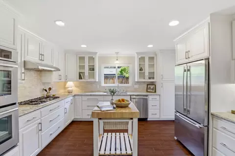 Kitchen - 2725 Fairbrook Dr, Mountain View, CA 94040 photo 2 of 3