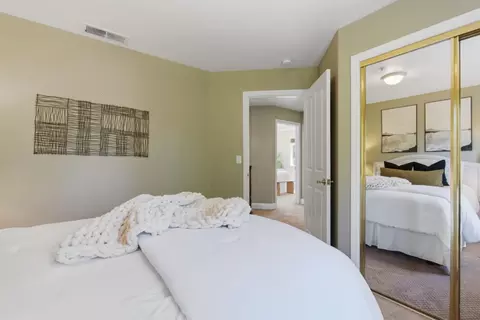 Bedroom - 1270 Burrows Rd, Campbell, CA 95008 photo 6 of 9