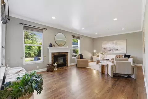 Living - 1270 Burrows Rd, Campbell, CA 95008 photo 4 of 9