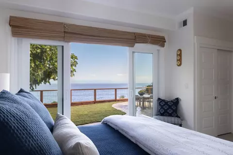 Bedroom - 4840 Cliff Dr, Capitola, CA 95010 photo 4 of 4