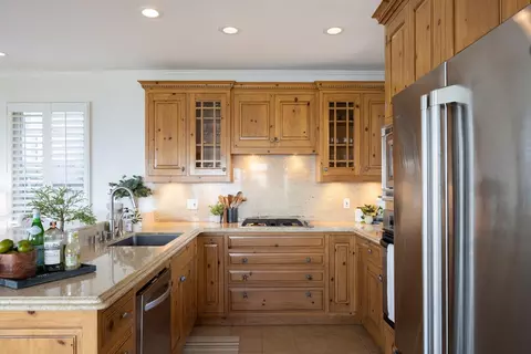 Kitchen - 4840 Cliff Dr, Capitola, CA 95010 photo 3 of 3