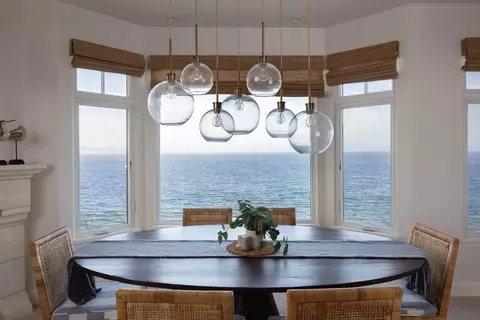 Dining - 4840 Cliff Dr, Capitola, CA 95010 photo 2 of 2