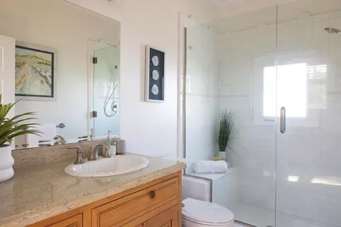 Bath - 4840 Cliff Dr, Capitola, CA 95010 photo 1 of 2