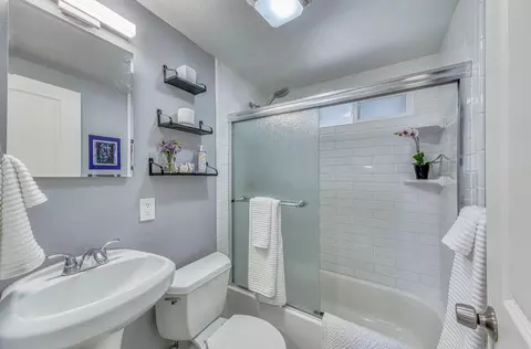Bath - 1623 San Pablo Ave, Seaside, CA 93955 photo 1 of 1