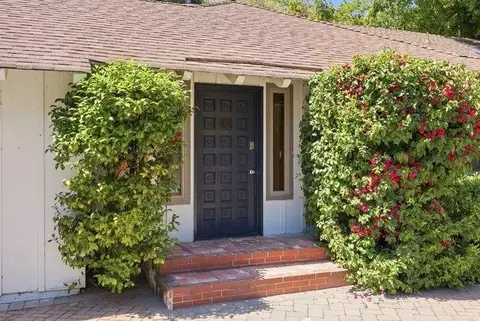 1875 University Ave, Palo Alto, CA 94301
