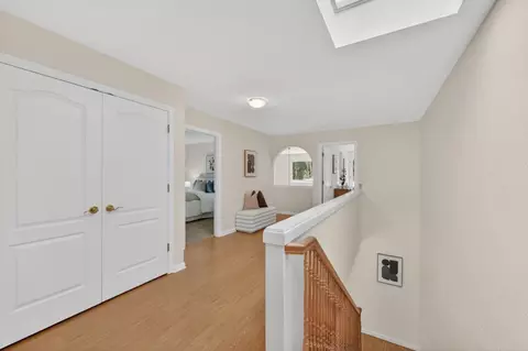 Entry Way - 1523 Perez Dr, Pacifica, CA 94044 photo 7 of 10