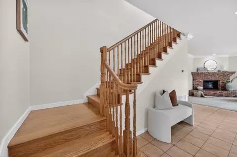 Entry Way - 1523 Perez Dr, Pacifica, CA 94044 photo 6 of 10