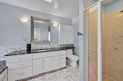 Bath - 1523 Perez Dr, Pacifica, CA 94044 photo 2 of 7