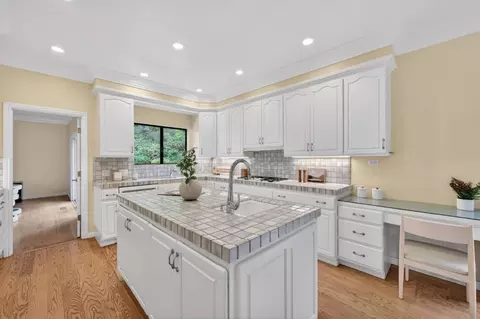 Kitchen - 1523 Perez Dr, Pacifica, CA 94044 photo 4 of 4