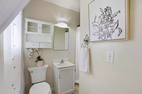 Bath - 1175 Kimball Ave, Seaside, CA 93955 photo 2 of 2
