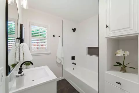 Bath - 313 N Milton Ave, Campbell, CA 95008 photo 3 of 4