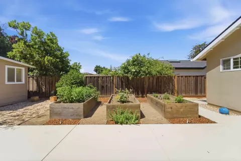 Exterior - 313 N Milton Ave, Campbell, CA 95008 photo 6 of 13