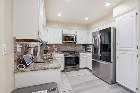 Kitchen - 550 Gonzalez St, Tracy, CA 95376 photo 1 of 1