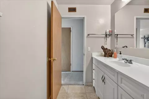Bath - 1148 Modoc St, Seaside, CA 93955 photo 3 of 3