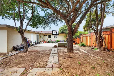 Exterior - 1148 Modoc St, Seaside, CA 93955 photo 5 of 6