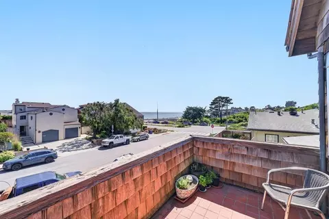 1010 Pelton Ave, Santa Cruz, CA 95060
