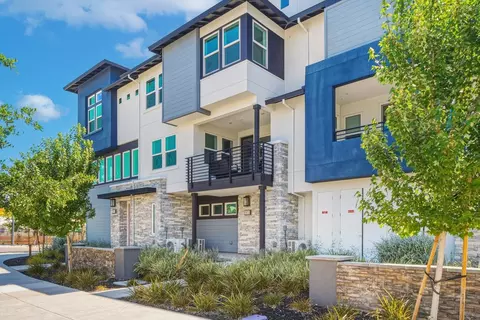 5767 Iron Horse Pkwy B, Dublin, CA 94568