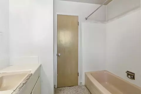 Bath - 807 Cathedral Dr, Sunnyvale, CA 94087 photo 3 of 6
