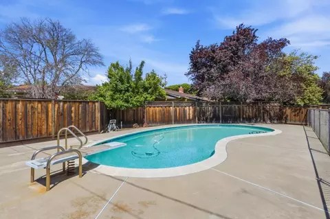 Exterior - 807 Cathedral Dr, Sunnyvale, CA 94087 photo 13 of 15