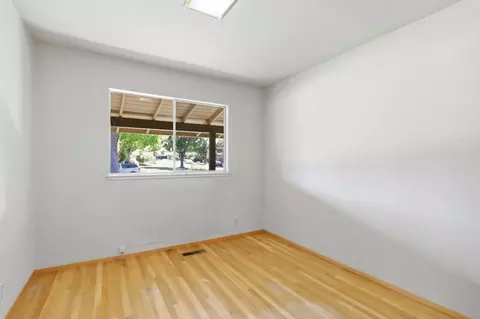 Bedroom - 807 Cathedral Dr, Sunnyvale, CA 94087 photo 1 of 7