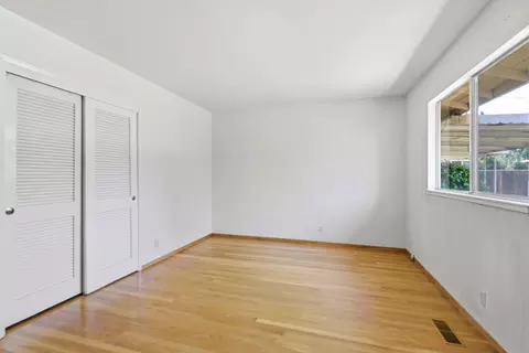 Bedroom - 807 Cathedral Dr, Sunnyvale, CA 94087 photo 5 of 7