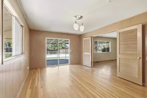 Living - 807 Cathedral Dr, Sunnyvale, CA 94087 photo 5 of 6