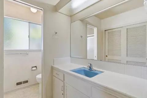 Bath - 807 Cathedral Dr, Sunnyvale, CA 94087 photo 5 of 6