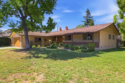 Exterior - 807 Cathedral Dr, Sunnyvale, CA 94087 photo 5 of 15