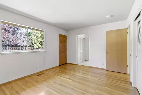 Bedroom - 807 Cathedral Dr, Sunnyvale, CA 94087 photo 6 of 7