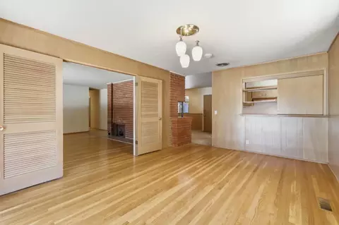 Living - 807 Cathedral Dr, Sunnyvale, CA 94087 photo 4 of 6