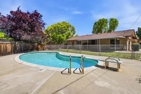Exterior - 807 Cathedral Dr, Sunnyvale, CA 94087 photo 12 of 15