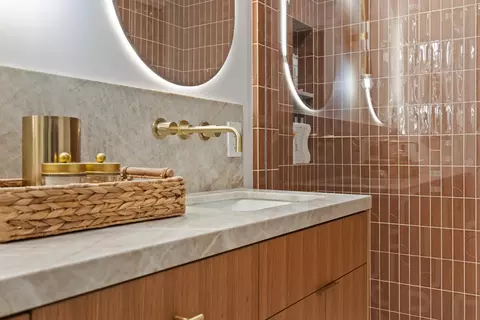 Bath - 450 E Macarthur St, Sonoma, CA 95476 photo 3 of 4