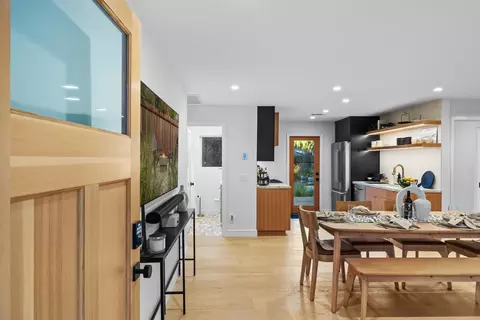 Entry Way - 450 E Macarthur St, Sonoma, CA 95476 photo 1 of 1