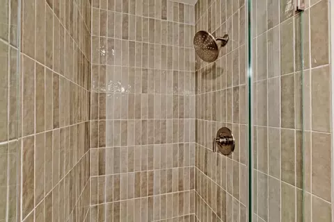 Bath - 1088 N Abbott Ave, Milpitas, CA 95035 photo 3 of 3
