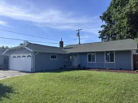 449 Cottonwood St, Vacaville, CA 95688