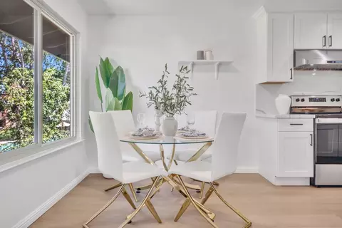 Dining - 100 E Middlefield Rd #3H, Mountain View, CA 94043 photo 1 of 1