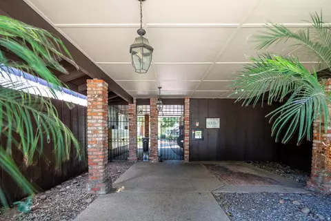 Exterior - 100 E Middlefield Rd #3H, Mountain View, CA 94043 photo 5 of 5