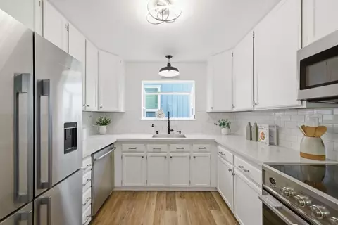 Kitchen - 495 Ebken St, Pacifica, CA 94044 photo 1 of 7