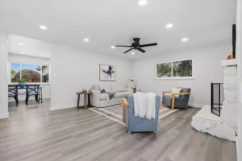 Living - 8545 Ousley Dr, Gilroy, CA 95020 photo 3 of 4
