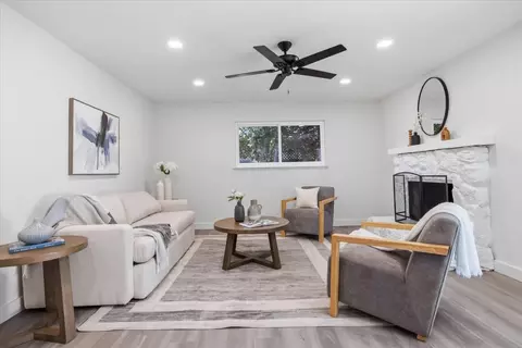 Living - 8545 Ousley Dr, Gilroy, CA 95020 photo 2 of 4