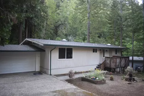 14 Fernwood Dr, Boulder Creek, CA 95006