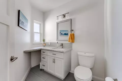 Bath - 199 Shoreview Dr, Aptos, CA 95003 photo 5 of 5