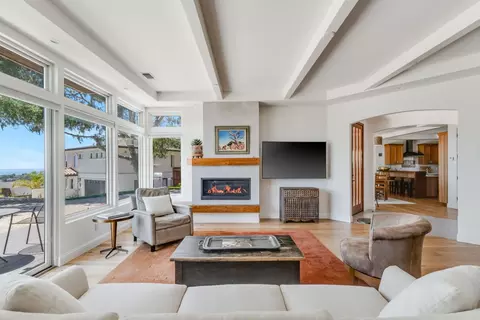 Living - 199 Shoreview Dr, Aptos, CA 95003 photo 5 of 6